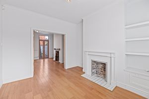 Lounge- click for photo gallery